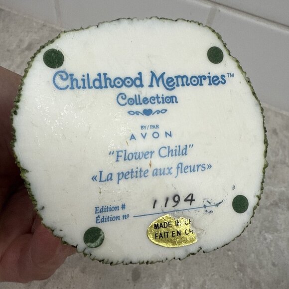 Vintage Avon Childhood Memories Collection figurine “Flower Child” Edition 1194 - Picture 6 of 7